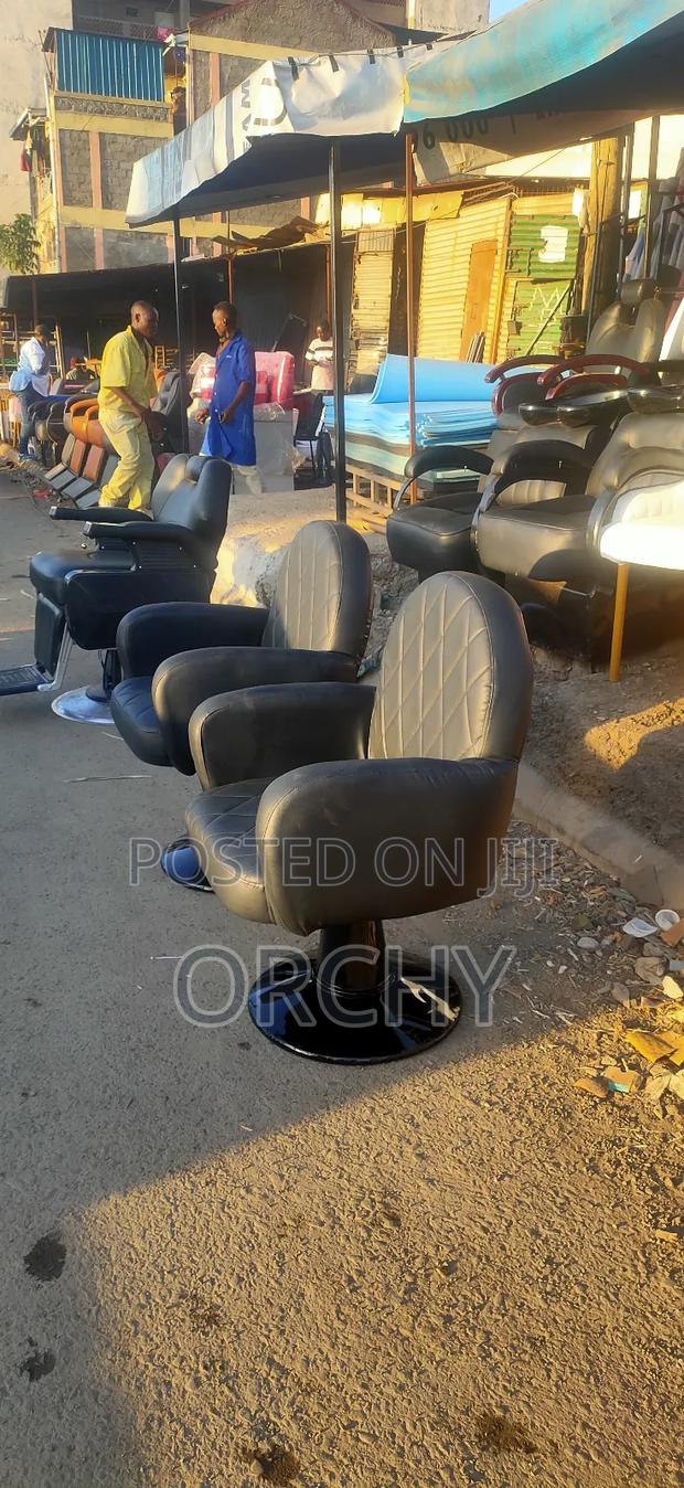 Salon Styling Seat - thumbnail 2