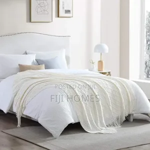 High-Quality Knitted Throw Blankets With Tassels - 130 by 180 Cm