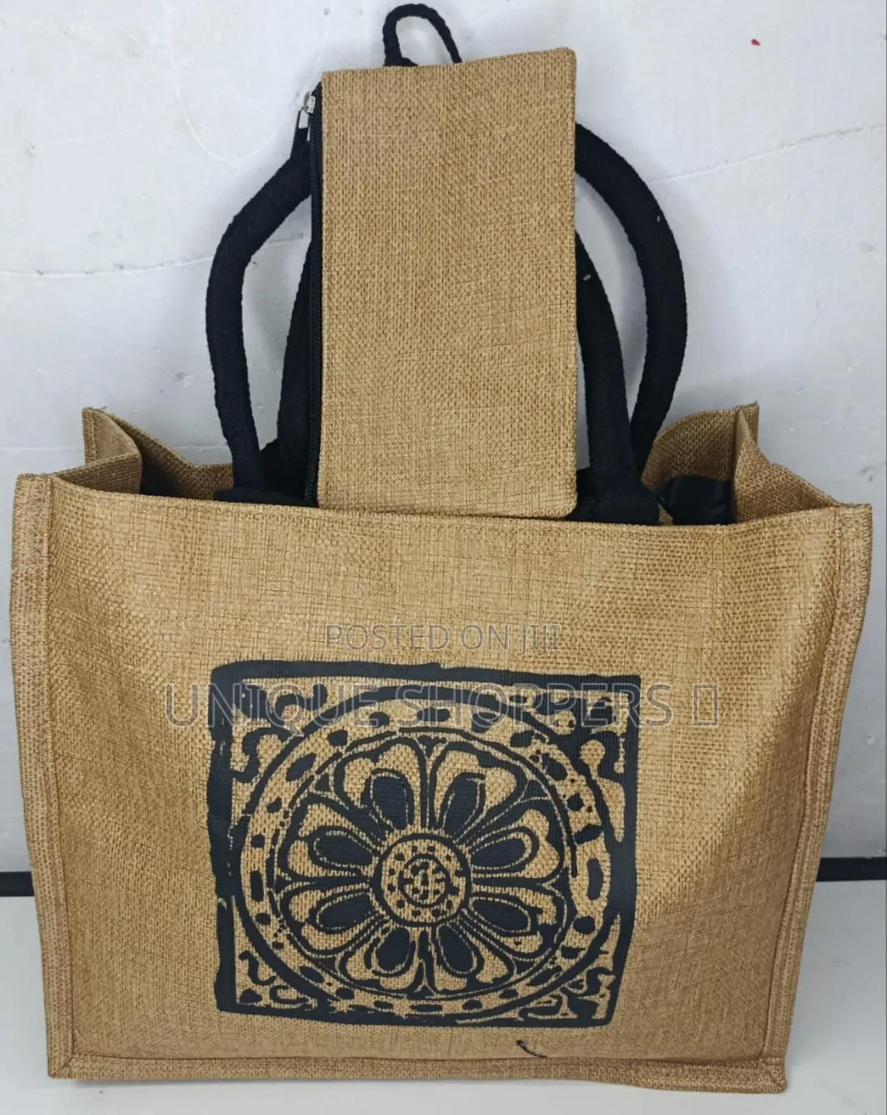 2 in 1 Jute / Tote Bag With a Detachable Porch.