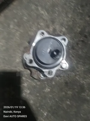 Toyota Vanguard Rear Hub