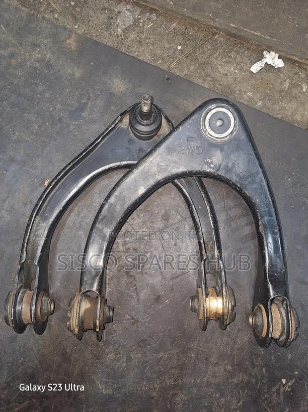 Upper Arms Toyota Crown 2wd - thumbnail 2