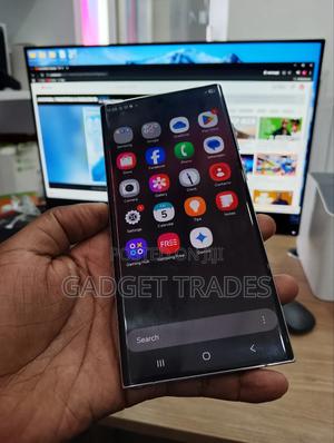 Samsung Galaxy S22 Ultra 512 GB Black - main view