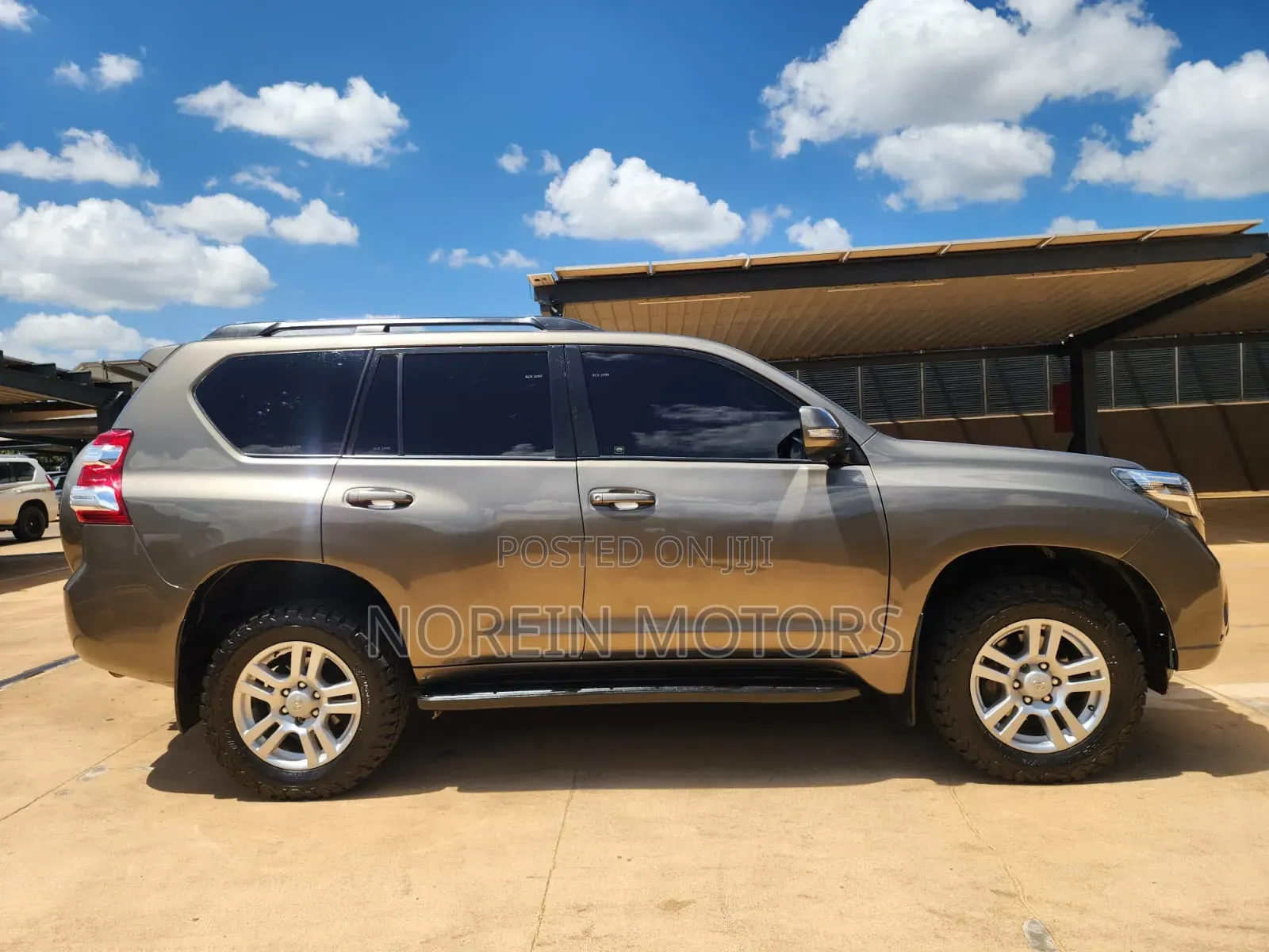 Toyota Land Cruiser Prado 2013 Brown