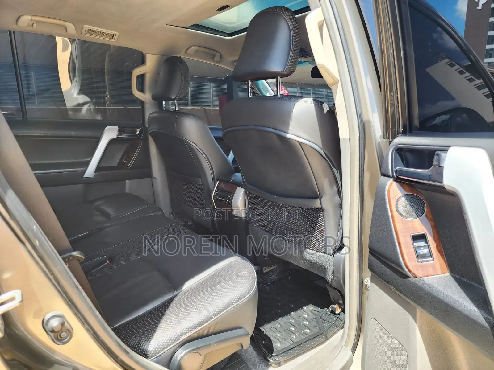 Toyota Land Cruiser Prado 2013 Brown