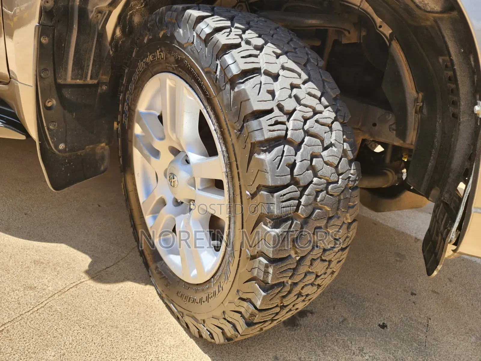Toyota Land Cruiser Prado 2013 Brown