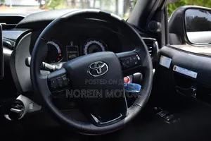 Toyota Hilux 2020 Silver