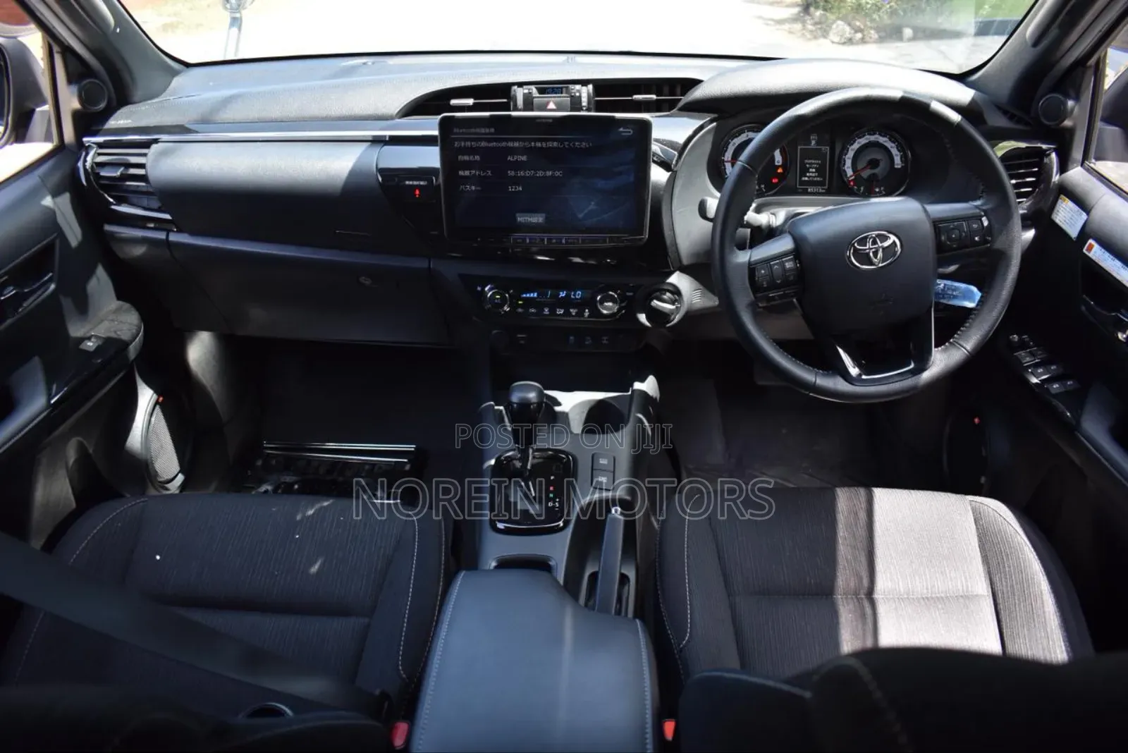 Toyota Hilux 2020 Silver