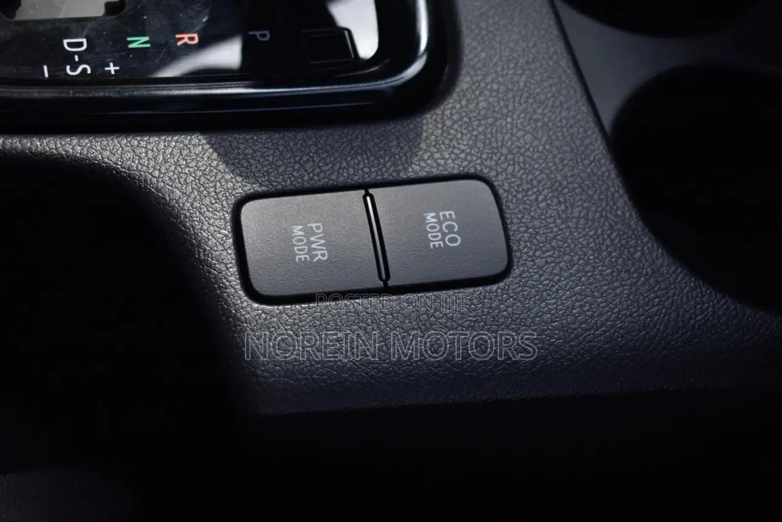 Toyota Hilux 2020 Silver