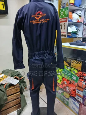 Cargo-Style Overall Designed to Provide Ample Storage