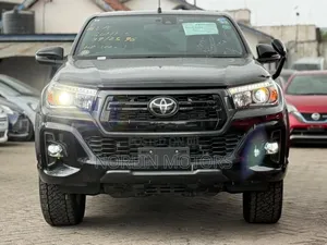 Toyota Hilux 2020 Matt Black