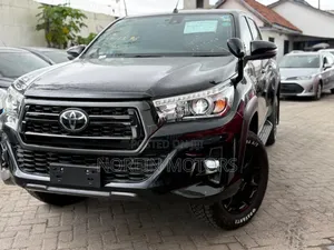 Toyota Hilux 2020 Matt Black