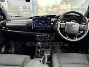 Toyota Hilux 2020 Matt Black