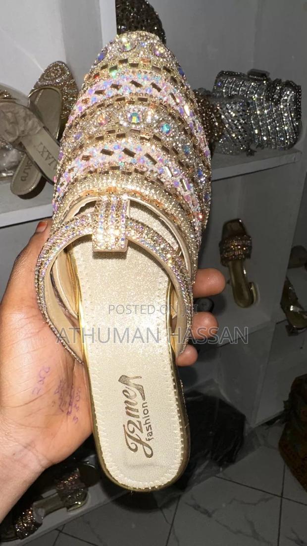 Heels and Flat - thumbnail 8