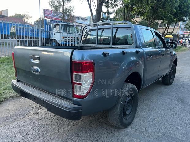 Ford Ranger - main view