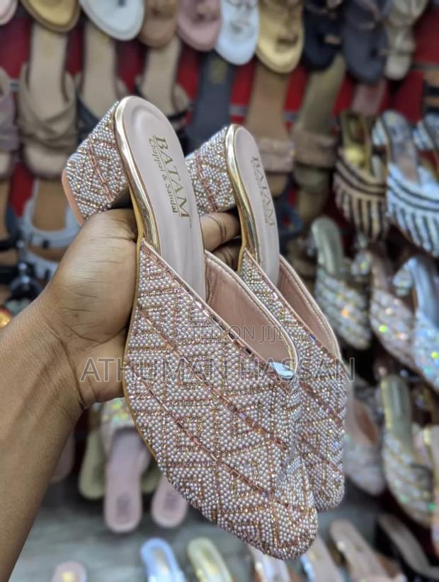 Heels and Flat - thumbnail 14