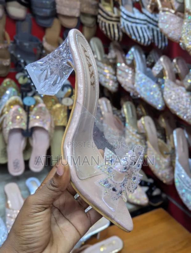 Heels and Flat - thumbnail 20