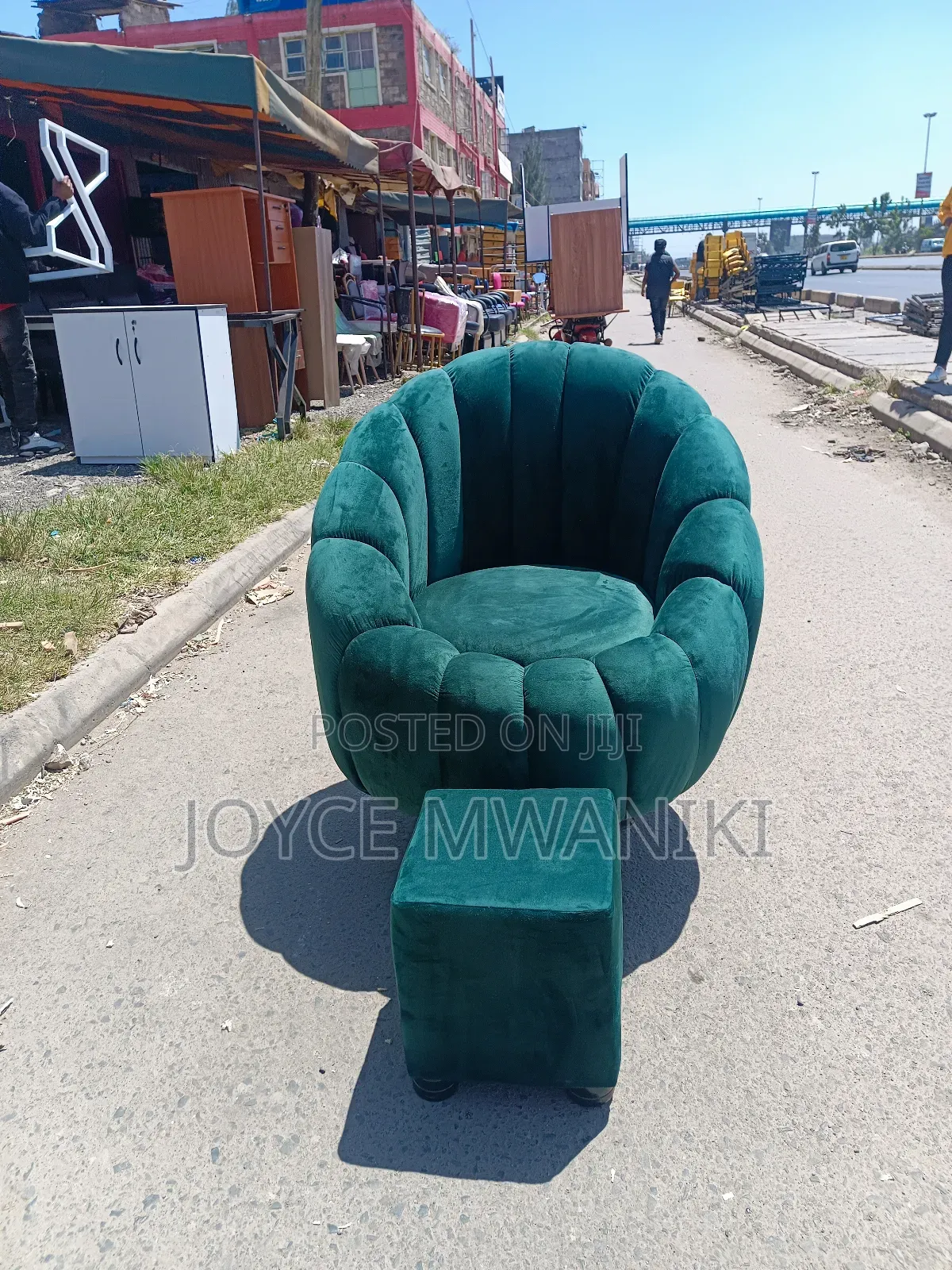 Bubble Pedicure Seat and a Pouf, Green 