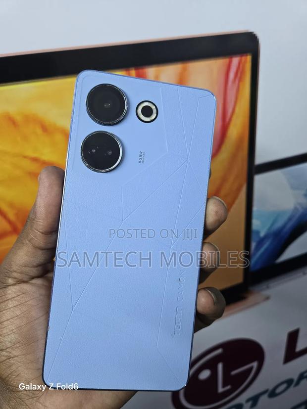 Tecno Camon 20 Pro 256 GB Blue - main view