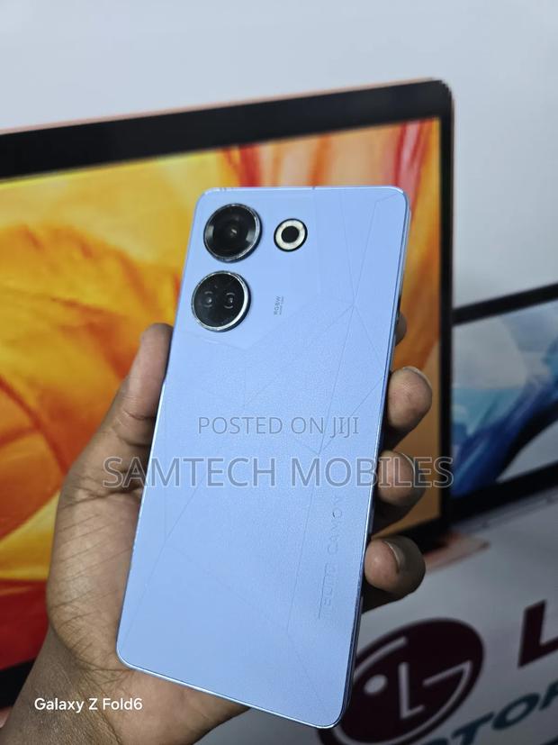 Tecno Camon 20 Pro 256 GB Blue - thumbnail 2