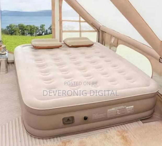 Self Inflating Bed +2 Inflatable Mattress With Pillows - main view