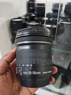 Canon Ef-S 10-18mm F/4.5-5.6 Is STM Lens