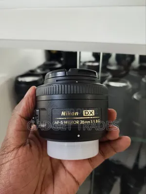 Nikon Af-S Dx Nikkor 35mm F/1.8g Lens Ex Uk