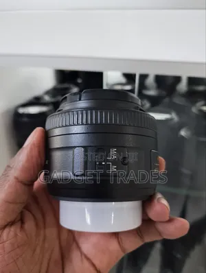Nikon Af-S Dx Nikkor 35mm F/1.8g Lens Ex Uk