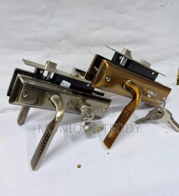 Interior Door Lock - main view