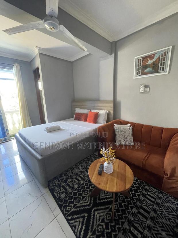 Amazon View - thumbnail 9