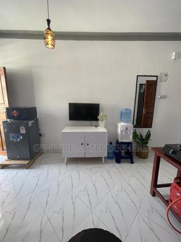 Studio in Bamburi Near the Beach - thumbnail 5