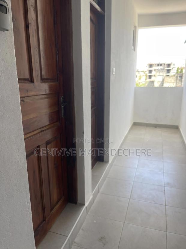 Studio in Bamburi Near the Beach - thumbnail 9