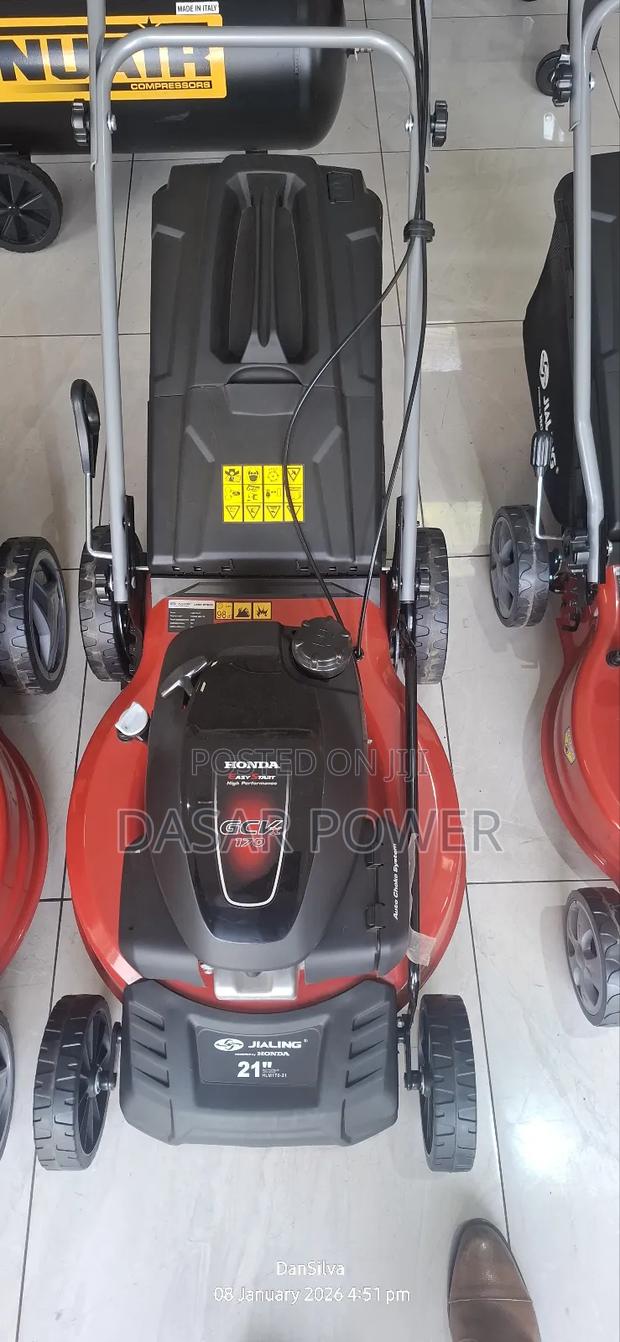 Honda Gcv170 Self Propelled Lawnmower - main view