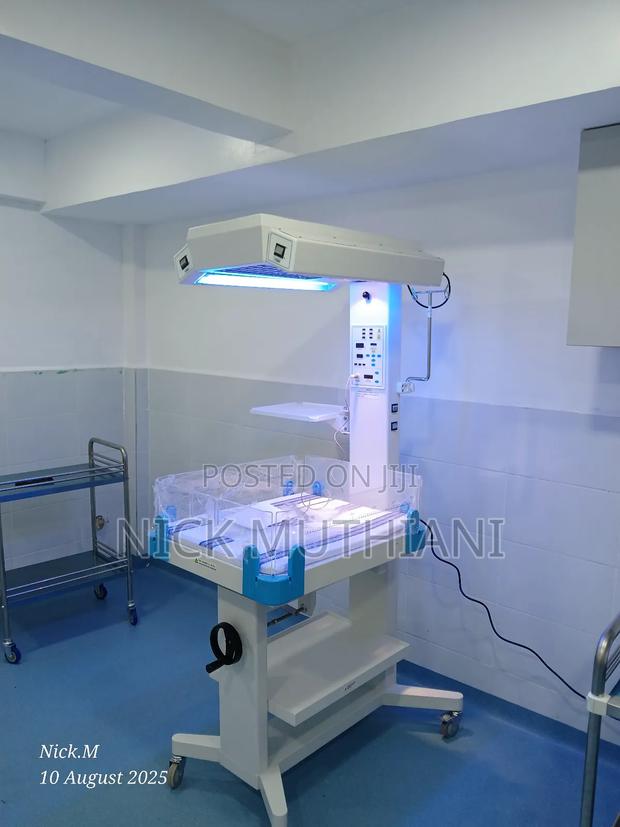 Baby Warmer With Phototherapy - thumbnail 4