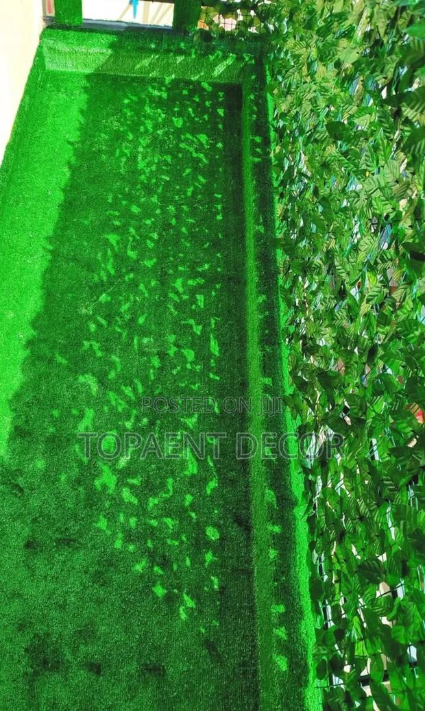 25mm Low Maintenance Soft And Green Balcony Artificial Grass