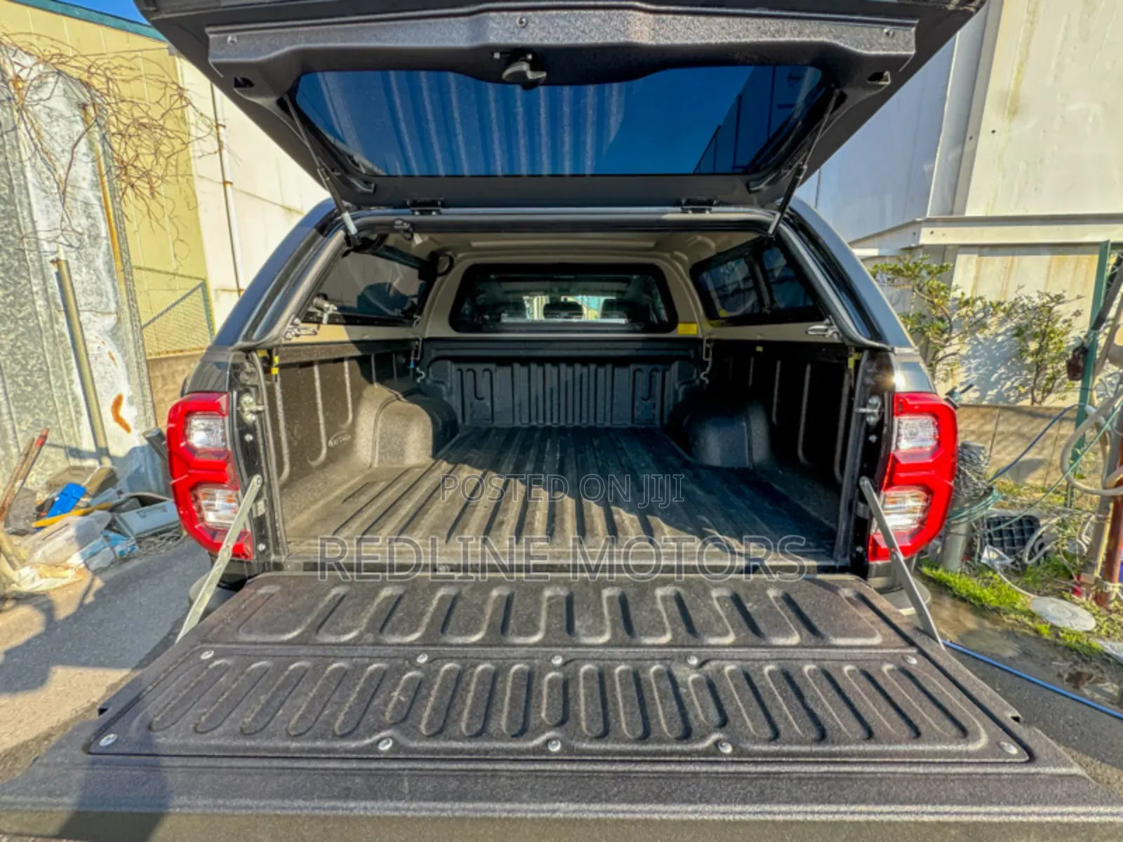 Toyota Hilux Revo Double Cab Deisel 2.4 AWD 2021 Black