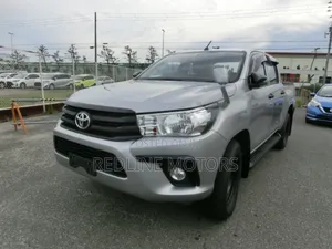 Toyota Hilux Revo Double Cab Deisel 2.4 RWD 2018 Silver