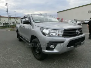Toyota Hilux Revo Double Cab Deisel 2.4 RWD 2018 Silver