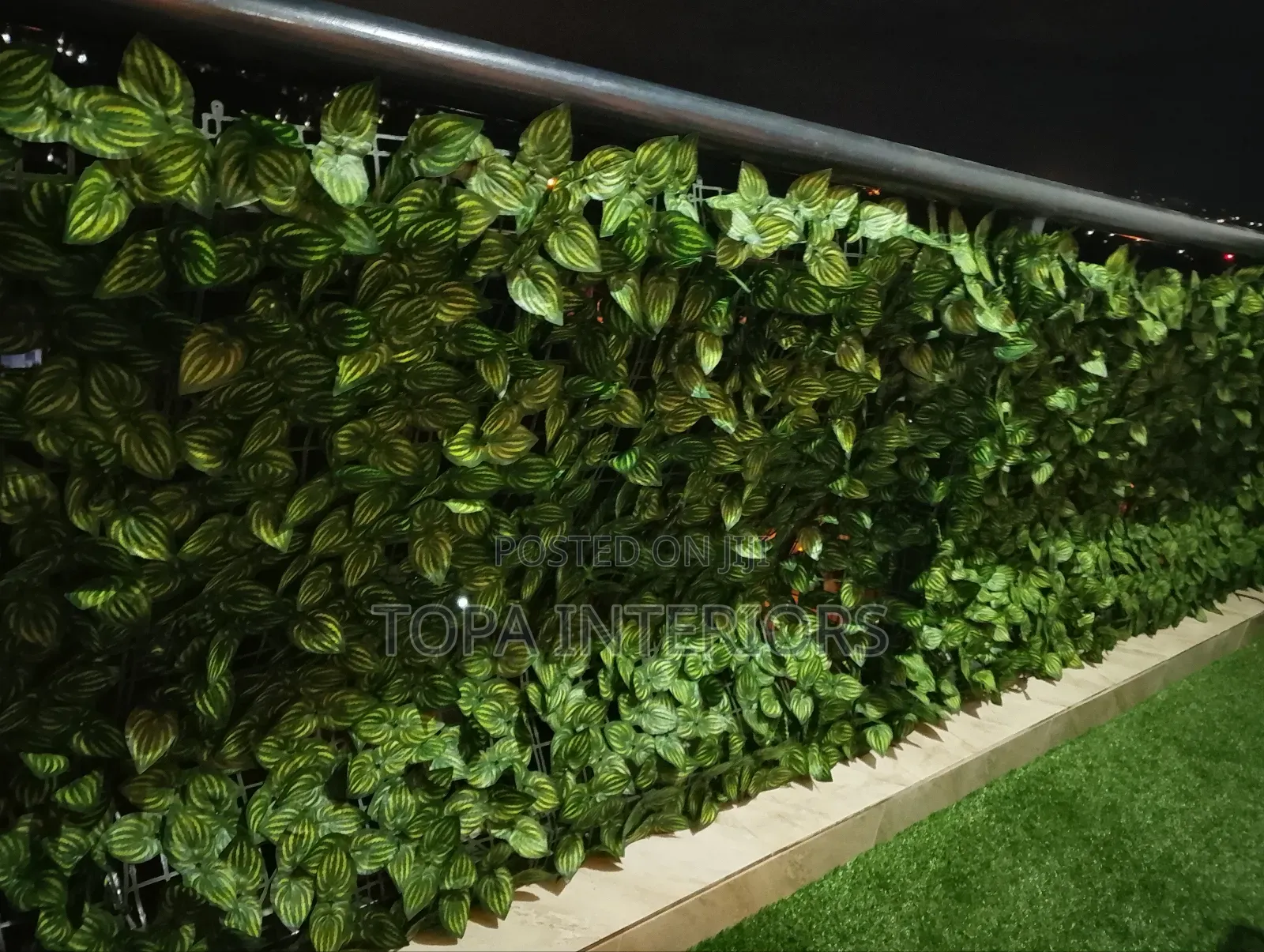 Meshed Back Plastic Outdoor Artificial Privacy Fence
