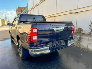 Toyota Hilux Revo Double Cab Deisel 2.4 AWD 2021 Blue