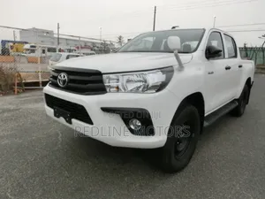 Toyota Hilux Revo Double Cab Deisel 2.4 RWD 2018 White