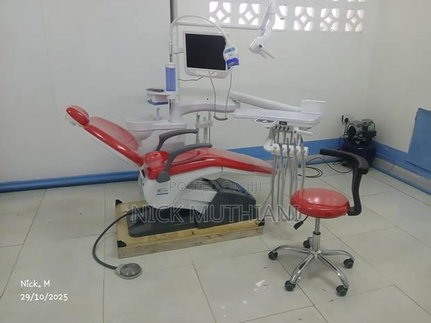 Dental Unit Complete With Compressor
