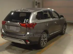 Mitsubishi Outlander ES AWC 2019 Silver