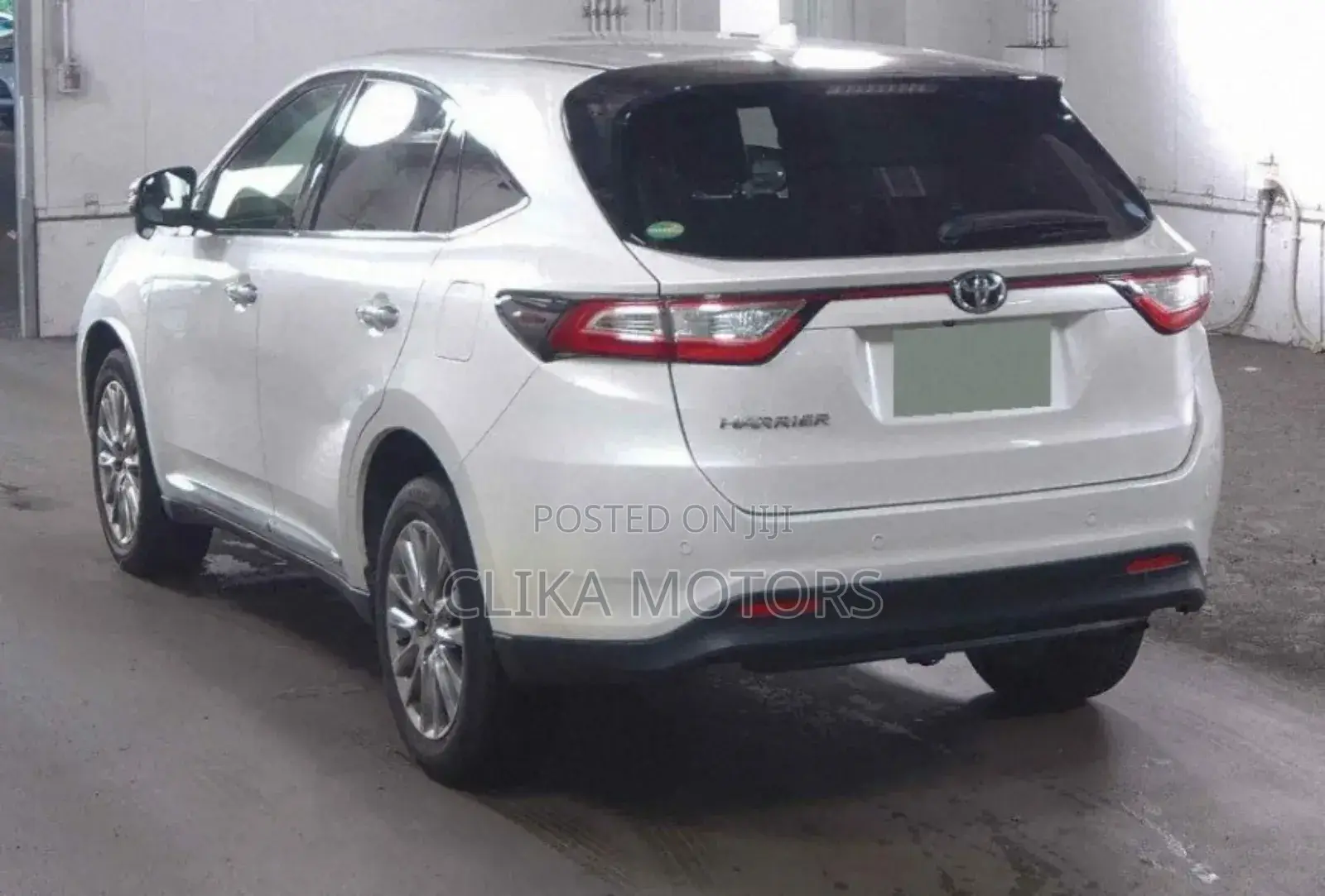 Toyota Harrier 2.0 2019 White