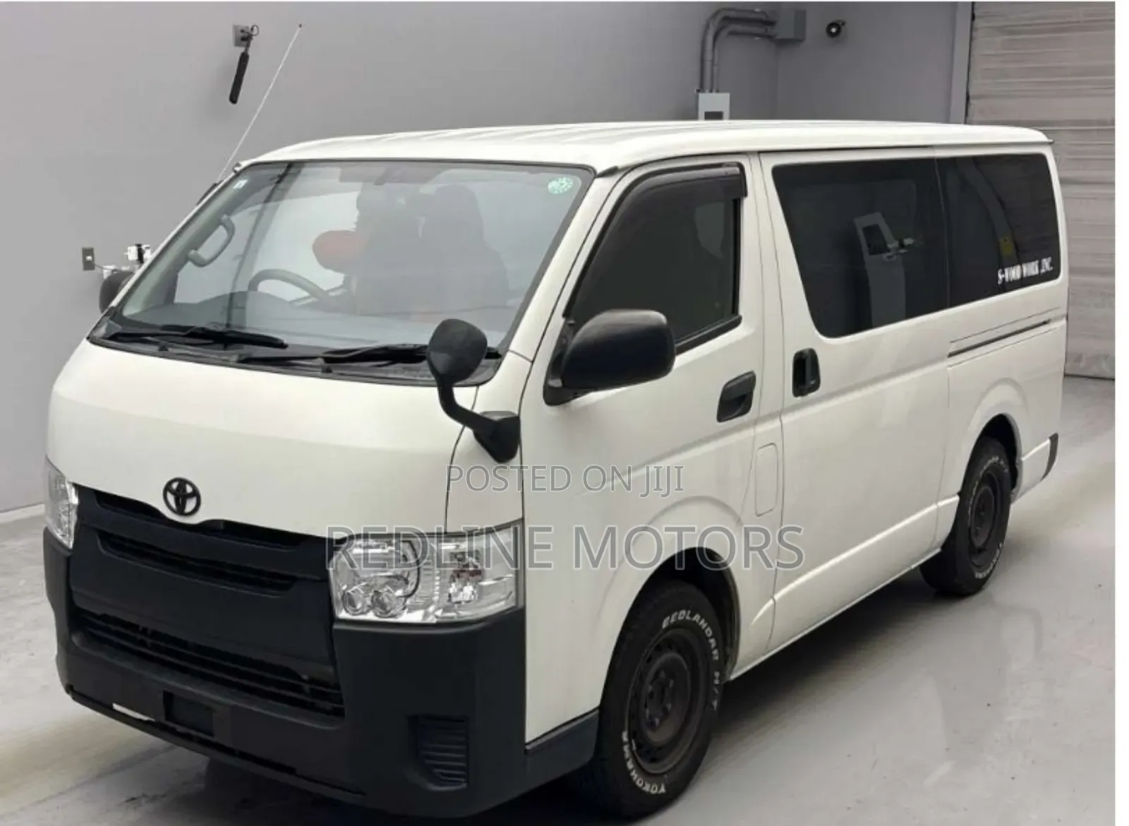 Toyota HiAce 2019 White