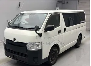 Toyota HiAce 2019 White
