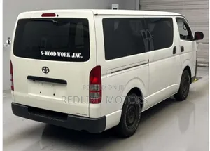 Toyota HiAce 2019 White