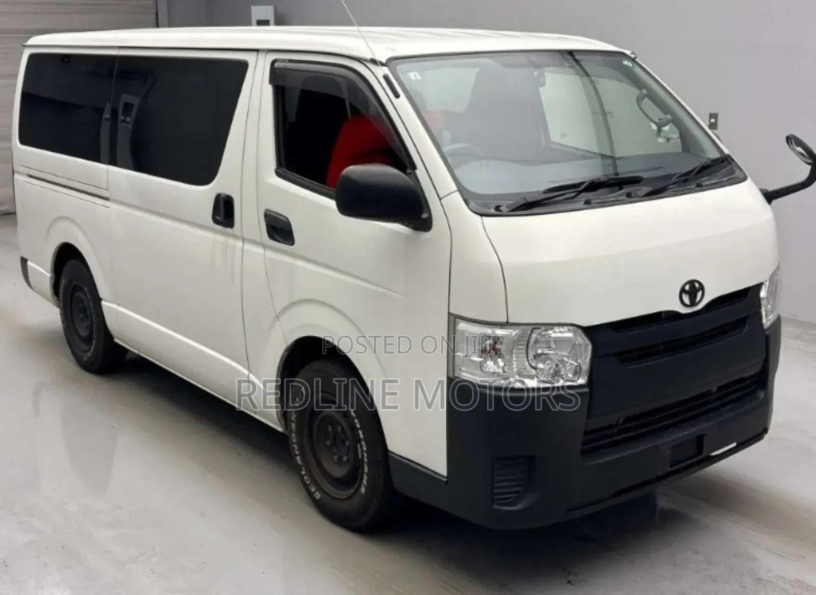 Toyota HiAce 2019 White