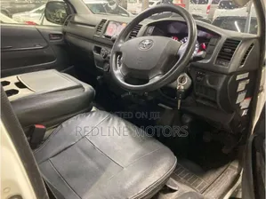 Toyota HiAce 2019 White