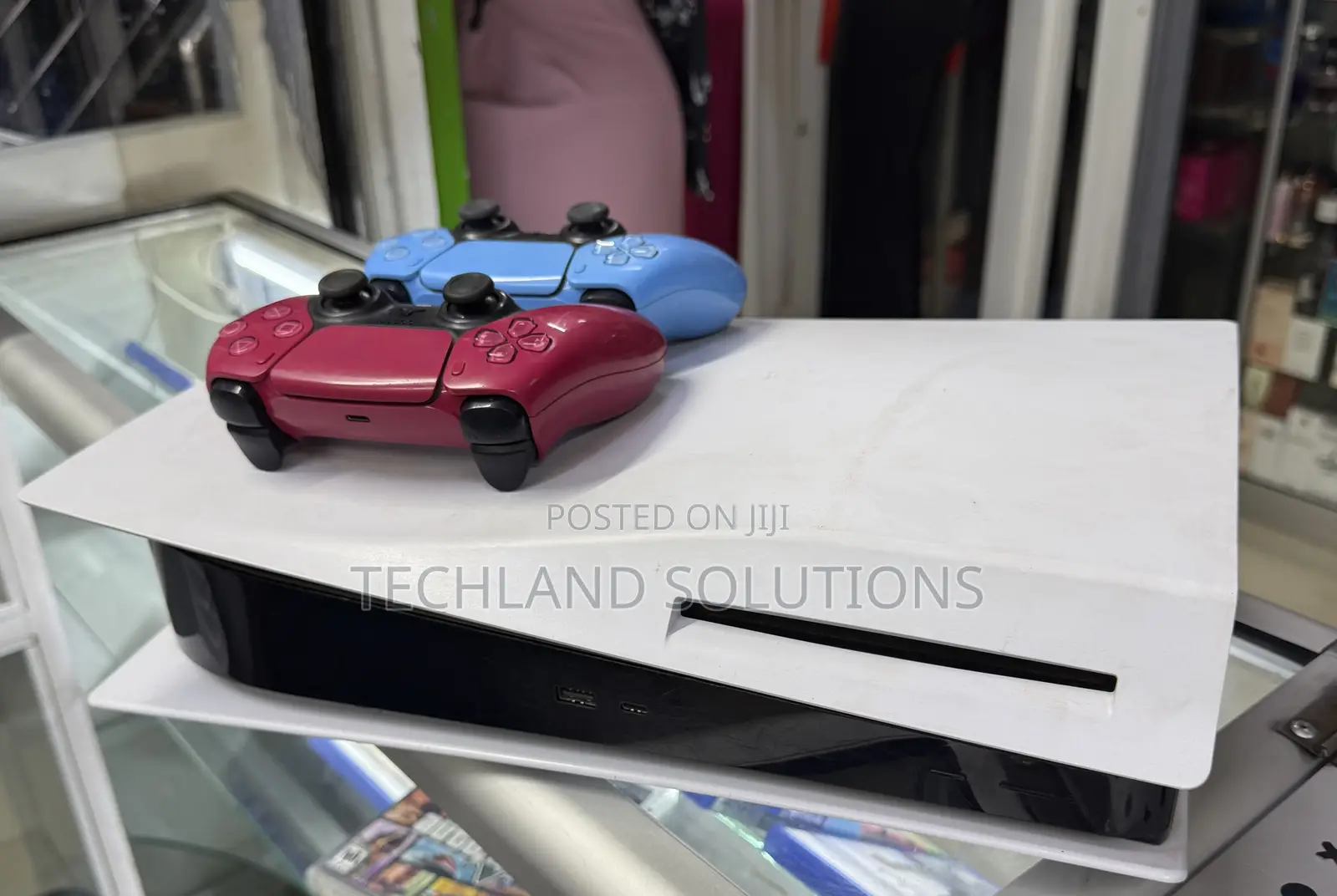 Previously Owned Sony Playstation 5 Standard+2pads
