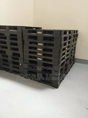 Wooden and Plastic Pallets